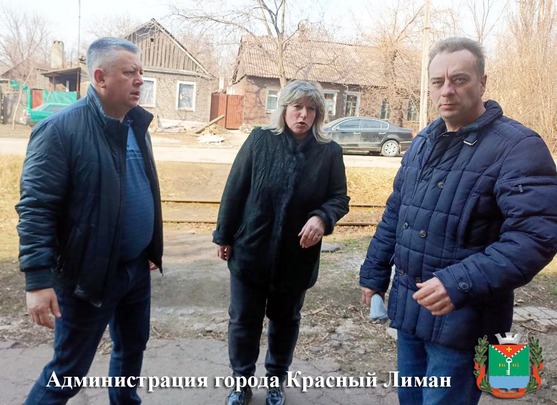 В общежитии Енакиево состоялась встреча с краснолиманцами.