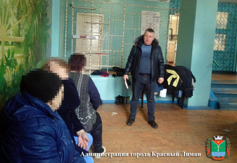 Заместитель главы администрации города Красный Лиман провел встречу гражданами. Заместитель главы администрации города Красный Лиман провел встречу гражданами.