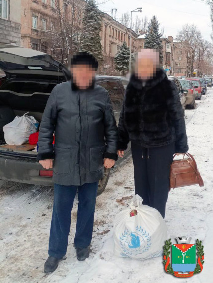 В администрации продолжается выдача гуманитарной помощи. В администрации продолжается выдача гуманитарной помощи.