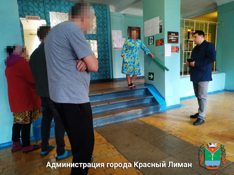 Глава ответил на вопросы краснолиманцев. Глава ответил на вопросы краснолиманцев.