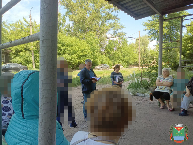 В общежитии Енакиево состоялась встреча с краснолиманцами. В общежитии Енакиево состоялась встреча с краснолиманцами.