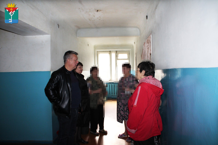 Краснолиманцам оказали помощь на встрече с гражданами. Краснолиманцам оказали помощь на встрече с гражданами.