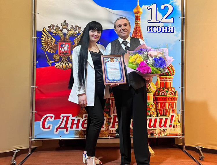 Праздничный концерт ко Дню России. Праздничный концерт ко Дню России.